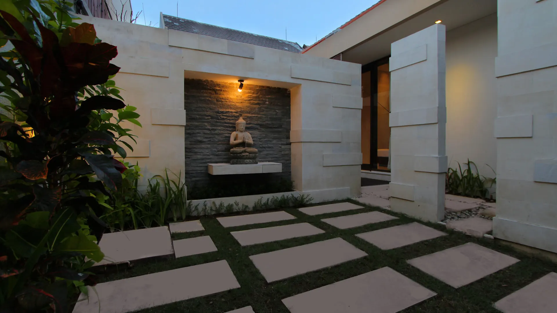 Villa 88 Seminyak Indonesien